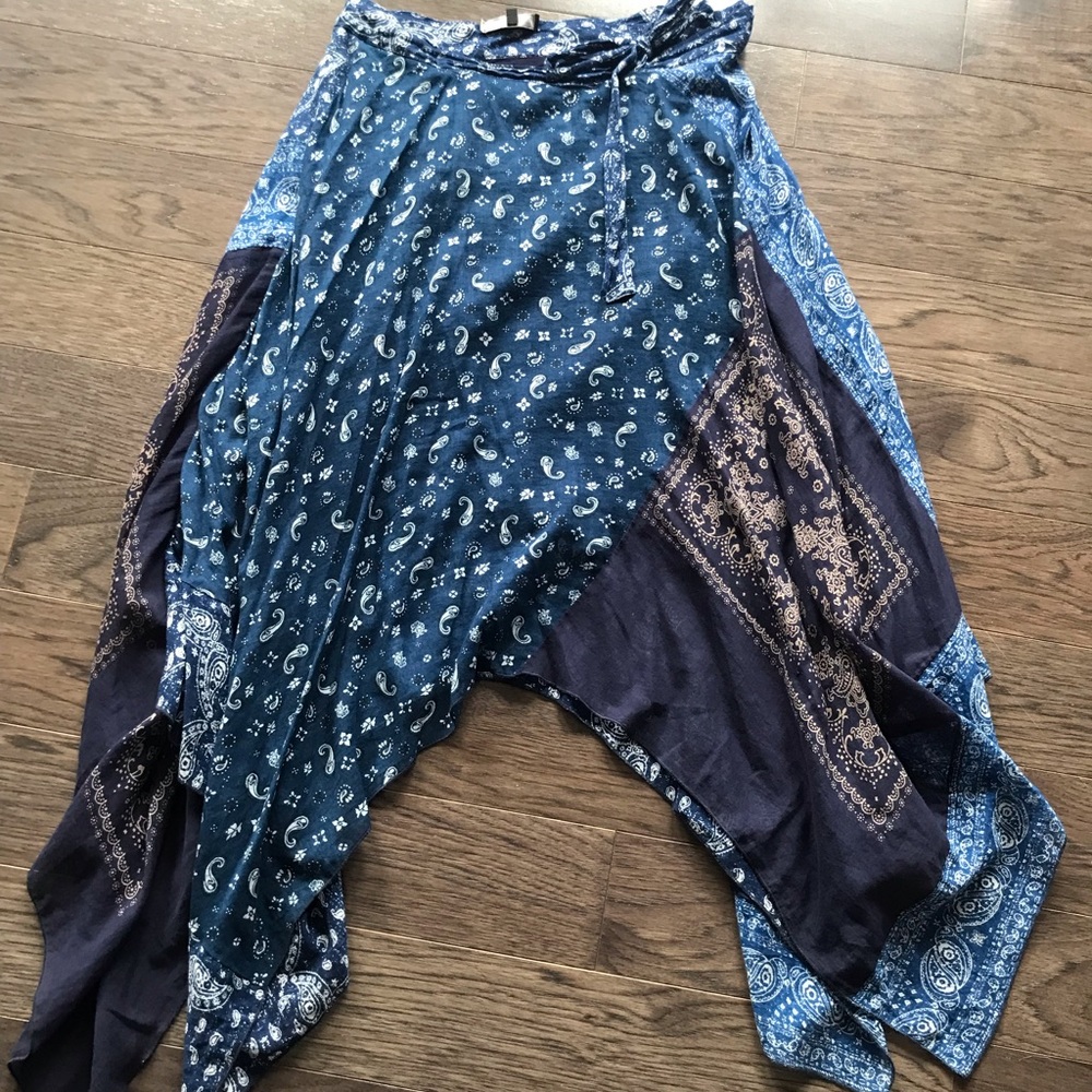 Diesel kerchief blue bandana layered lined skirt. Size 28